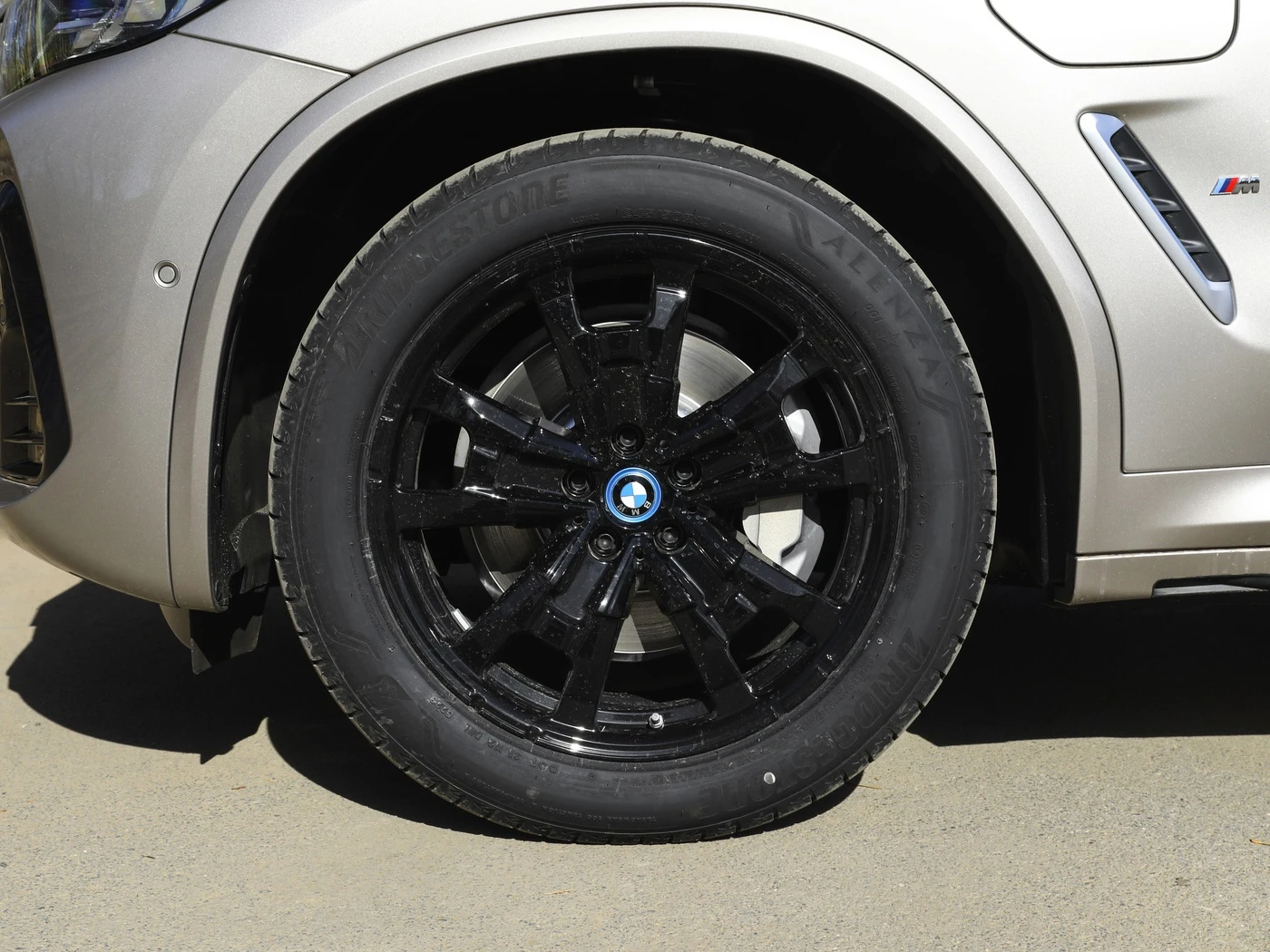 BMW IX3 SUV 11 BMW IX3 SUV 11